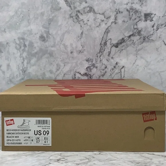 Fitflop Hyker Black and White Winter Boots - Picture 9 of 9